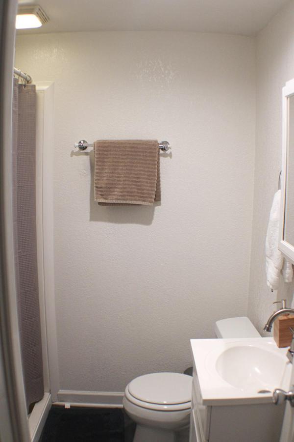 Urban Oasis - 3Br 2Ba - City View- Private Parking Питсбърг Екстериор снимка
