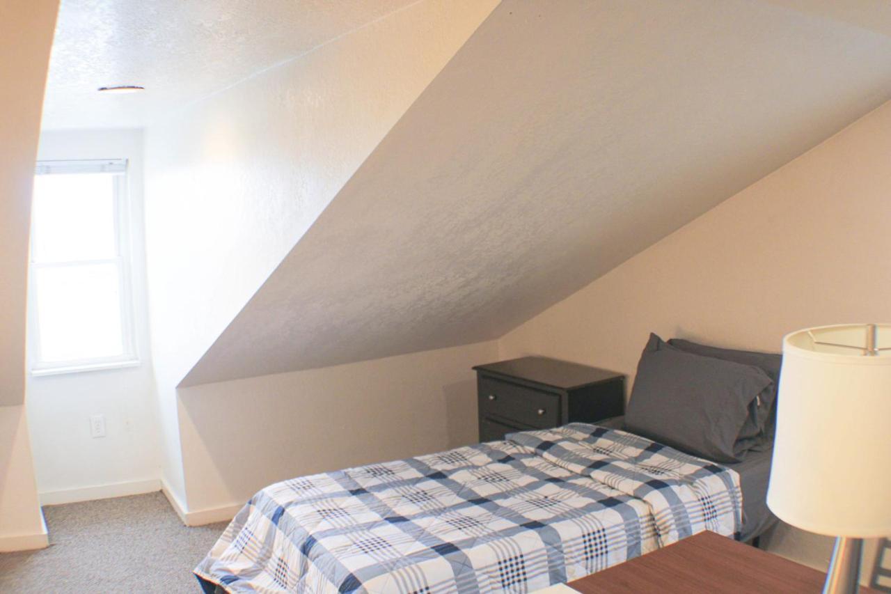 Urban Oasis - 3Br 2Ba - City View- Private Parking Питсбърг Екстериор снимка